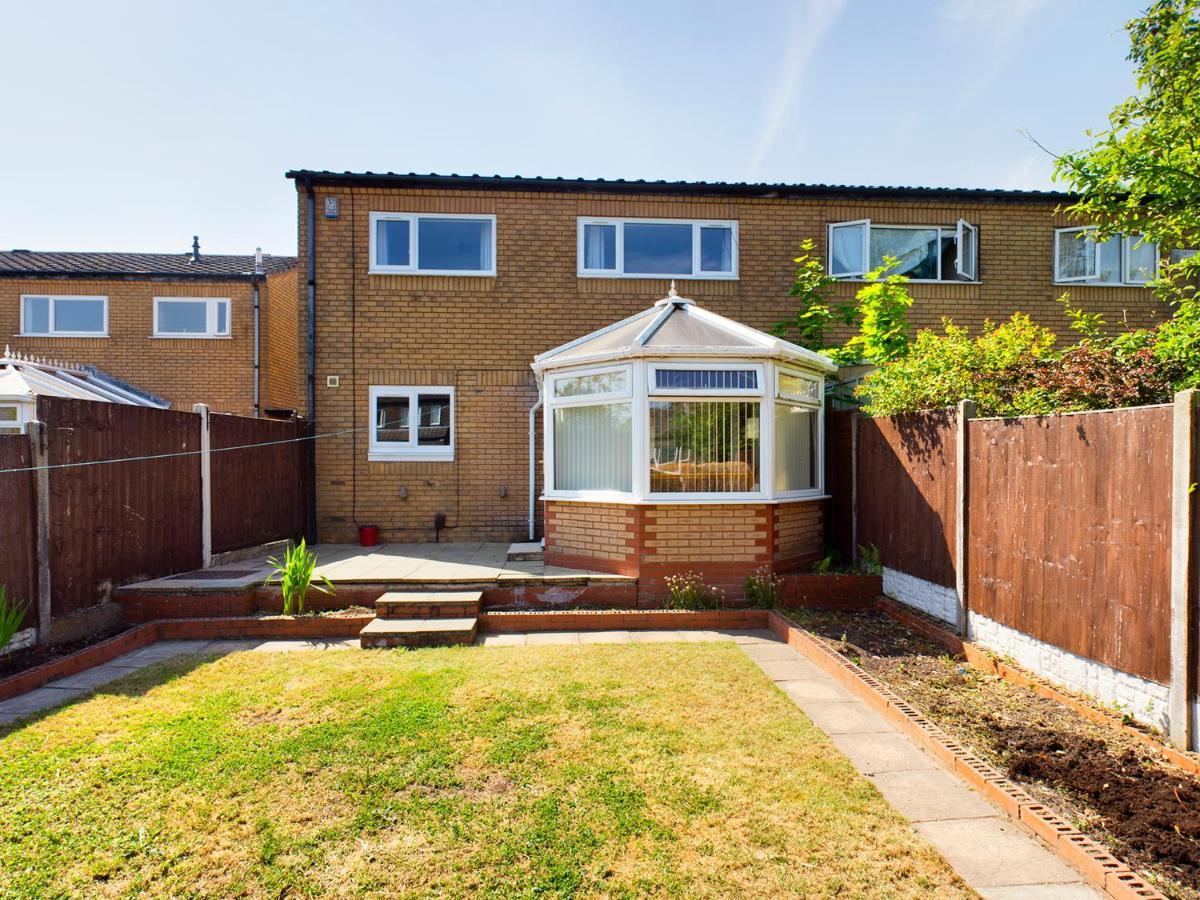 247 Serviced Accommodation In Telford- 3Br House Buitenkant foto